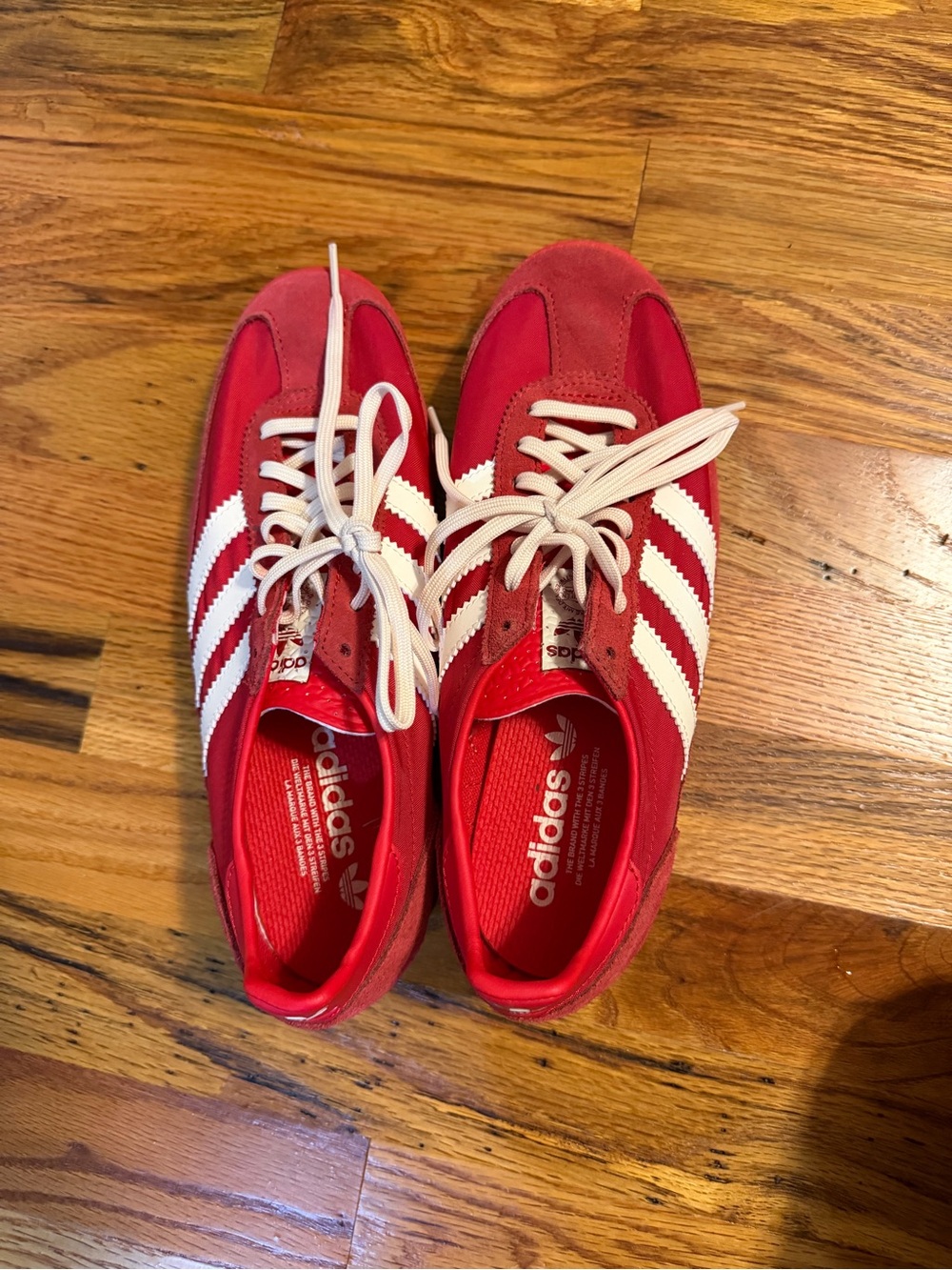 Adidas shoes - Picture 1 of 4